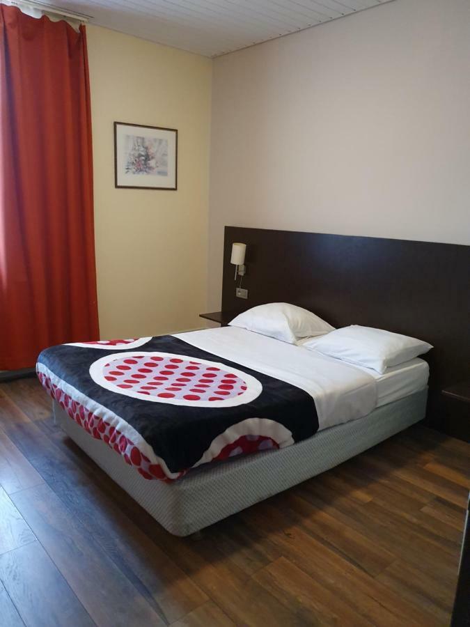 Hotel Queen Mary Βρυξέλλες Εξωτερικό φωτογραφία