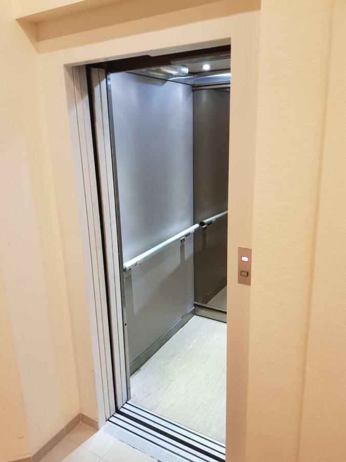 Hotel Queen Mary Βρυξέλλες Εξωτερικό φωτογραφία